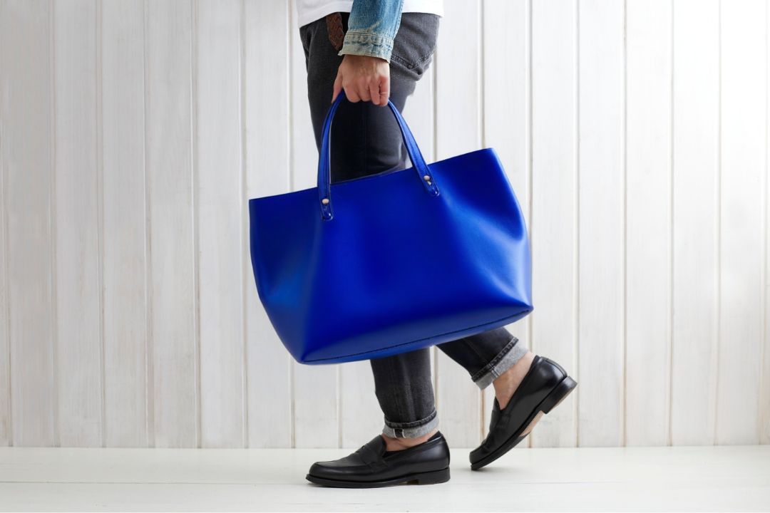 Pillow Talk w/ Hannah: To Tote... or Not to Tote?