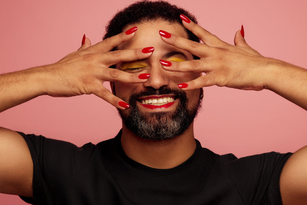 Pillow Talk w/ Hannah: Manicures, Mascara & Misconceptions